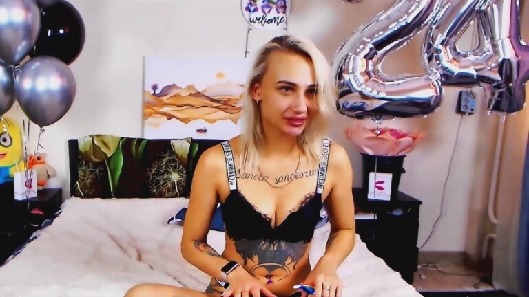 LianaLuxury's Streamate show and profile