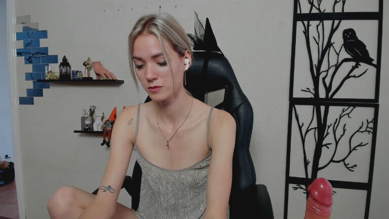 Alyonaqueenn's Streamate show and profile