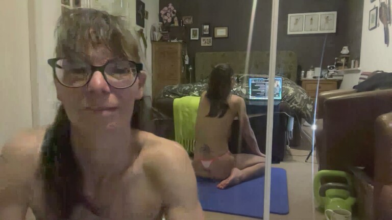 Dixie_Milf's Streamate show and profile