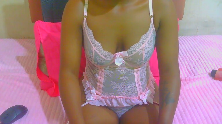 NaughtyBulkylee's Streamate show and profile