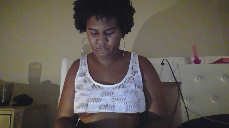 NikolePlays's Streamate show and profile