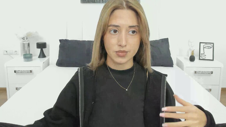 ChloeMatis's Streamate show and profile